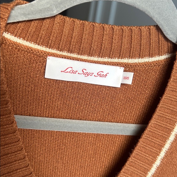 Lisa Says Gah Brown V-Neck Sweater with Mushroom Design 🍄 - Picture 5 of 6